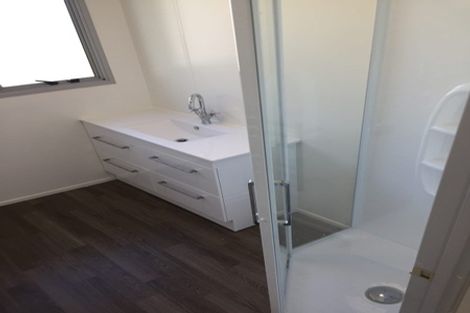 Photo of property in 7 Grenadine Place, Unsworth Heights, Auckland, 0632