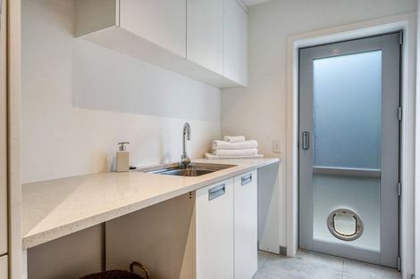 Photo of property in 128 Churchill Road, Rothesay Bay, Auckland, 0630