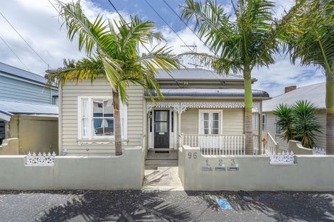 Photo of property in 96 Calliope Road, Stanley Point, Auckland, 0624