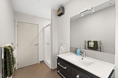 Photo of property in 9b Gillean Street, Havelock North, 4130