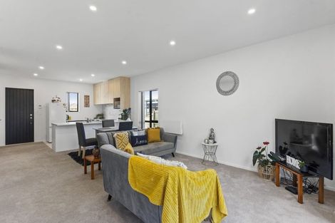 Photo of property in 17 Aumarire Lane, Favona, Auckland, 2024