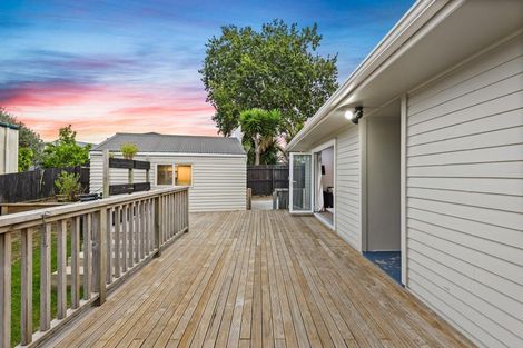 Photo of property in 97 Metcalfe Road, Ranui, Auckland, 0612