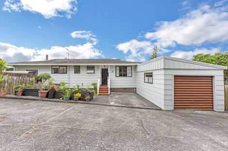 Photo of property in 3 Denarius Lane, Glendene, Auckland, 0602