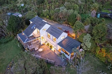 Photo of property in 11 North Way, Titirangi, Auckland, 0604