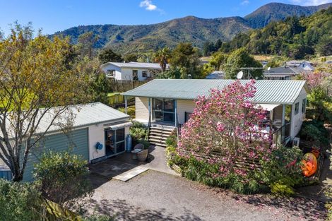Photo of property in 87a Hampden Street, Picton, 7220