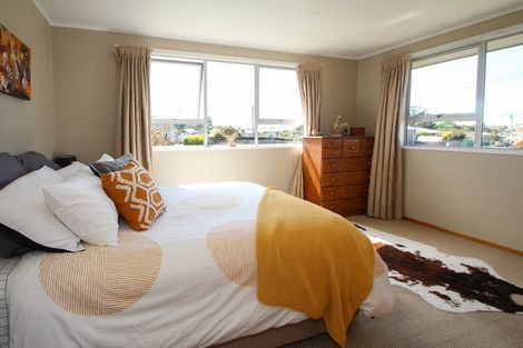 Photo of property in 27 Glendale Crescent, Holmes Hill, Oamaru, 9401