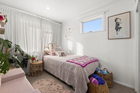 Photo of property in 19 Frickleton Street, Taradale, Napier, 4112