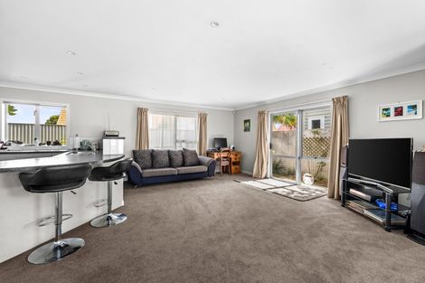 Photo of property in 3a The Esplanade, Westshore, Napier, 4110