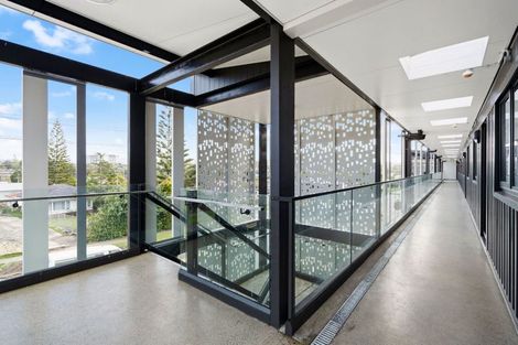 Photo of property in 1/4045f Great North Road, Glen Eden, Auckland, 0602