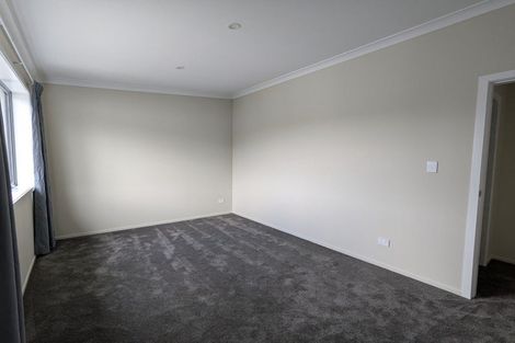 Photo of property in 10/19 Collins Avenue, Tawa, Wellington, 5028