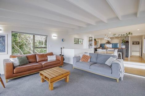 Photo of property in 1 Haunui Way, Pukerua Bay, 5026