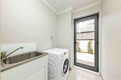 Photo of property in 17 Hirimate Place, Flat Bush, Auckland, 2019