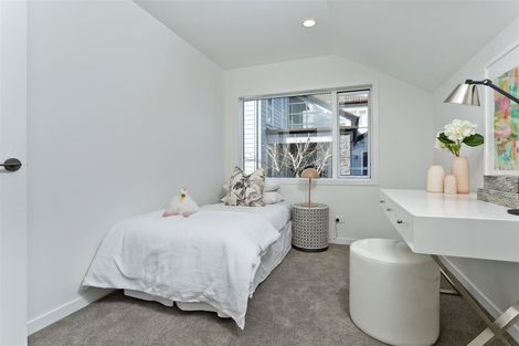 Photo of property in 1/8 Omana Road, Milford, Auckland, 0620