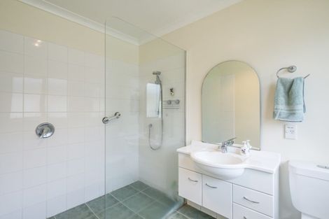 Photo of property in 38 Lorna Irene Drive, Raumati South, Paraparaumu, 5032