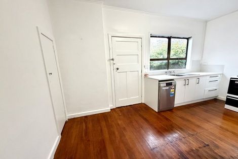 Photo of property in 2/493 Point Chevalier Road, Point Chevalier, Auckland, 1022