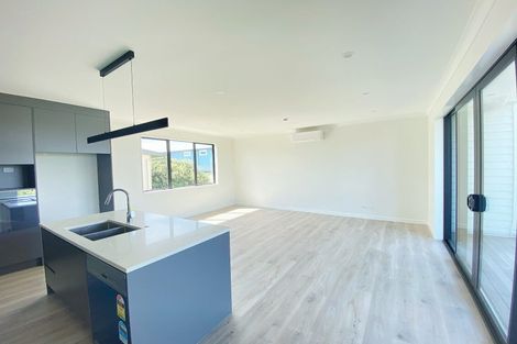 Photo of property in 37c Forrest Hill Road, Milford, Auckland, 0620