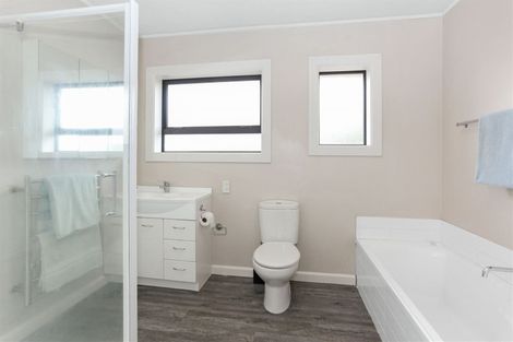 Photo of property in 8 Fitzroy Place, Bishopdale, Christchurch, 8053