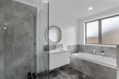 Photo of property in 22 Murray Ward Drive, Te Kauwhata, 3710