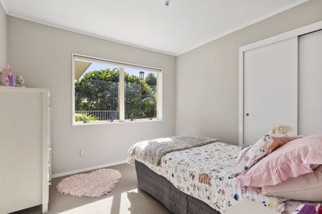 Photo of property in 27 Stella Drive, Clarks Beach, 2122