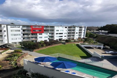 Photo of property in Shoal Haven Apartments, 112a/130 Anzac Street, Takapuna, Auckland, 0622