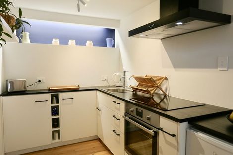 Photo of property in 14 Tinopai Road, Titirangi, Auckland, 0604