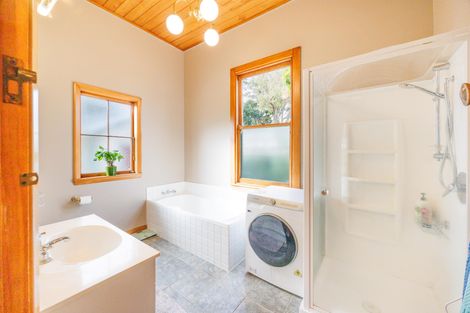 Photo of property in 16 Margaret Street, Roslyn, Palmerston North, 4414