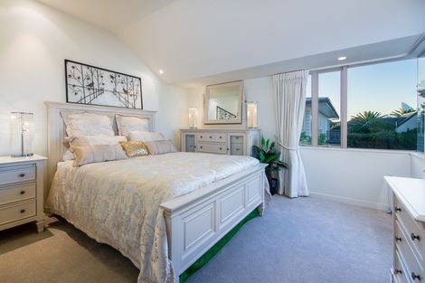 Photo of property in 3/284 Lake Road, Hauraki, Auckland, 0622