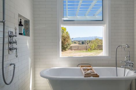 Photo of property in Gladstone Road, Gladstone, 5884