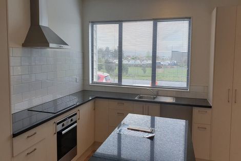 Photo of property in 180 Walters Road, Takanini, 2110