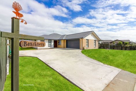 Photo of property in 21 Sandown Avenue, Himatangi Beach, Foxton, 4891
