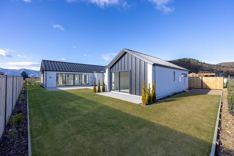 Photo of property in 47 Pounamu Avenue, Albert Town, Wanaka, 9305