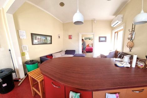 Photo of property in 18 Macdonald Crescent, Te Aro, Wellington, 6011