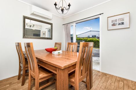 Photo of property in 86 Rosewarne Crescent, Glendene, Auckland, 0602
