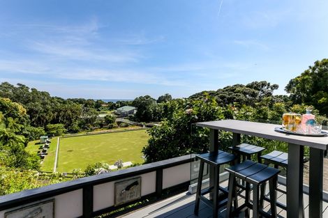 Photo of property in 401 Devon Street East, Strandon, New Plymouth, 4312