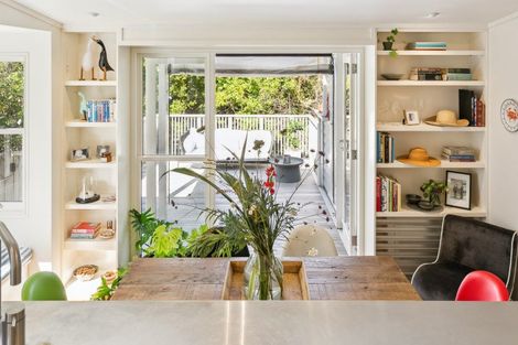 Photo of property in 39 Glenbervie Terrace, Thorndon, Wellington, 6011