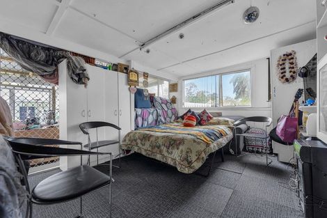 Photo of property in 31 Redwood Drive, Massey, Auckland, 0614