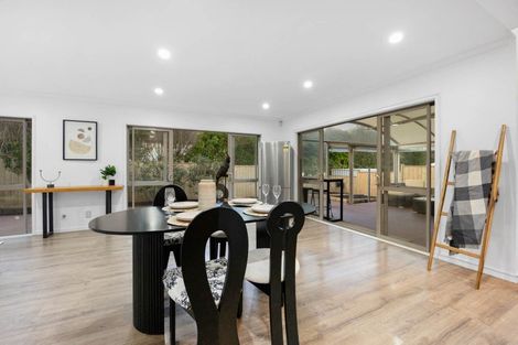 Photo of property in 124 Kyle Road, Greenhithe, Auckland, 0632
