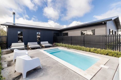 Photo of property in 23 Lucknow Road, Havelock North, 4130