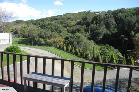 Photo of property in 17 Holly Grove, Maungaraki, Lower Hutt, 5010