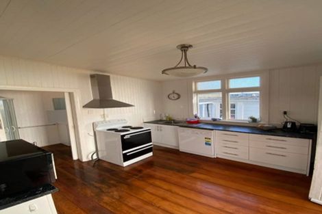 Photo of property in 5 Brown Street, Mount Cook, Wellington, 6021