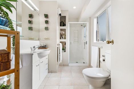 Photo of property in 8 Toledo Avenue, Henderson, Auckland, 0612