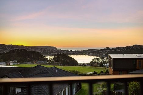 Photo of property in 15 Glenorchy Way, Aotea, Porirua, 5024