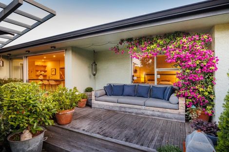 Photo of property in 98 Jickell Street, Hokowhitu, Palmerston North, 4410