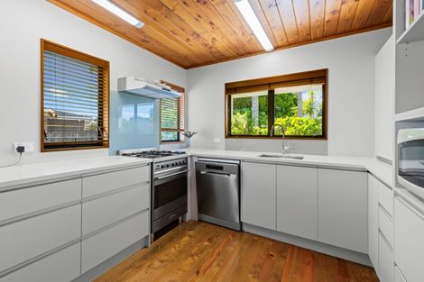 Photo of property in 32 Onepu Lane, Manly, Whangaparaoa, 0930