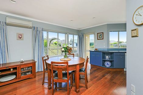 Photo of property in 22 Brompton Drive, Taradale, Napier, 4112