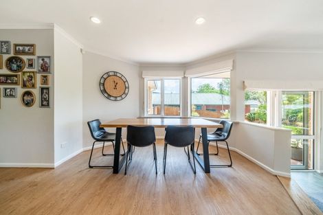 Photo of property in 7 Carlow Grove, Birchville, Upper Hutt, 5018