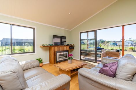 Photo of property in 5 Park Rise, Mangawhai Heads, Mangawhai, 0505