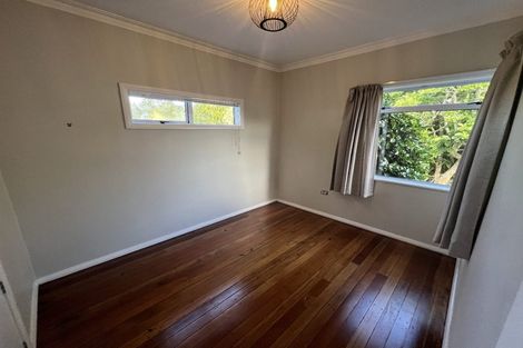 Photo of property in 28 Singers Road, Korokoro, Lower Hutt, 5012