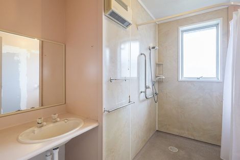 Photo of property in 69 Gray Avenue, Paraparaumu Beach, Paraparaumu, 5032