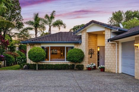 Photo of property in 2 Landing Drive, Albany, Auckland, 0632